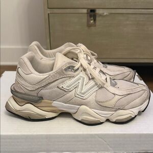 New Balance 9060 size 8.5  Womens  Cream Athletic Shoes